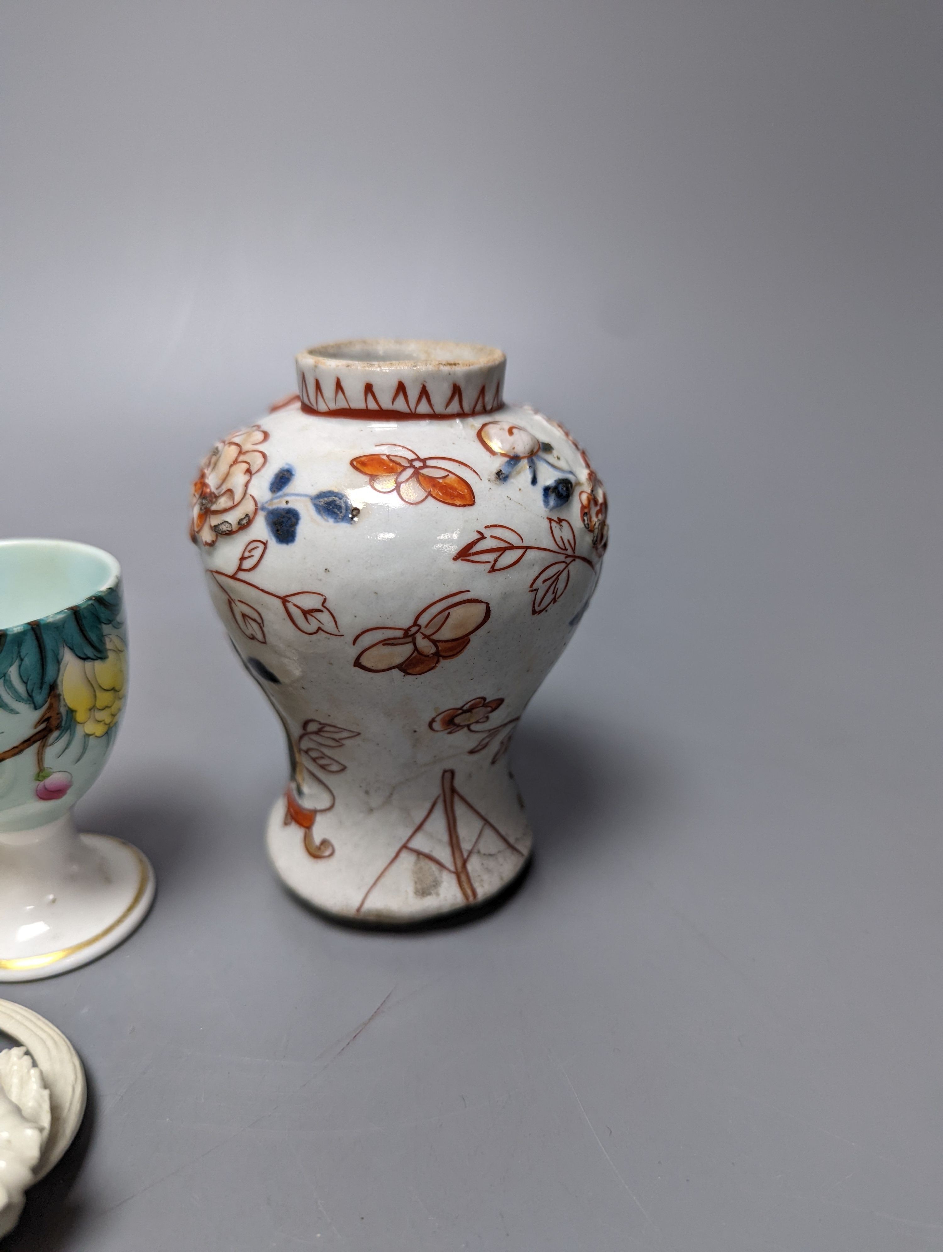 Ceramics including late 17th / 18th Japanese Imari vase, Royal Worcester egg cup, a miniature Chinese ginger jar, a Japanese figure, a basket weave wall pocket (5)